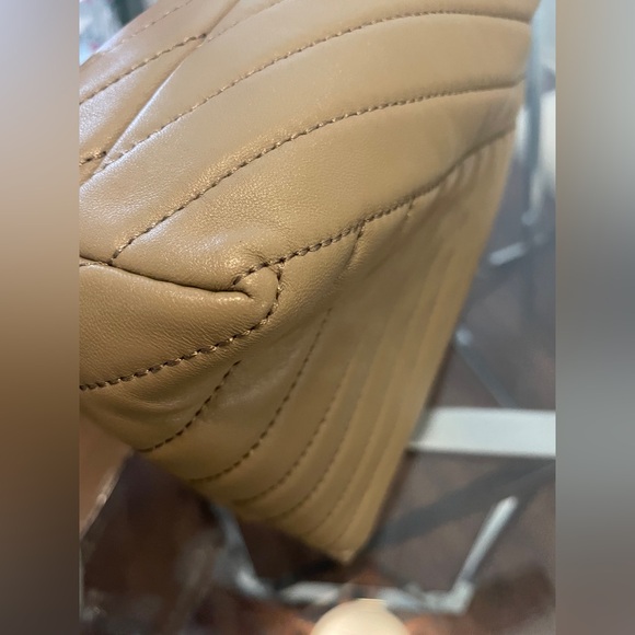 Tory Burch Kira Chevron convertible shoulder bag. - Picture 17 of 17